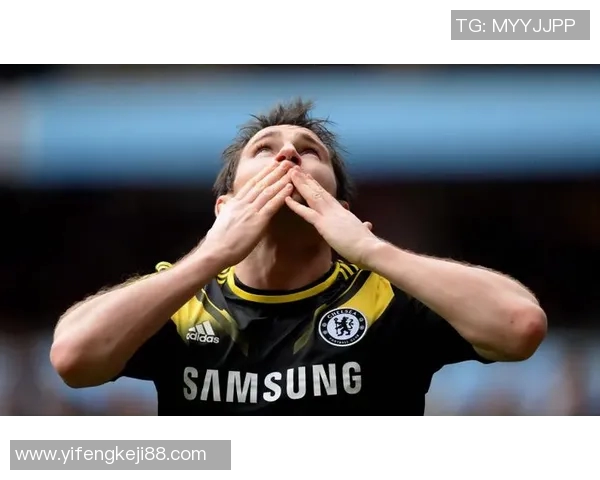 欧洲足坛巨星奥尔森英姿展现绿茵魅力与拼搏精神 欧洲足坛巨星奥尔森英姿展现绿茵魅力与拼搏精神